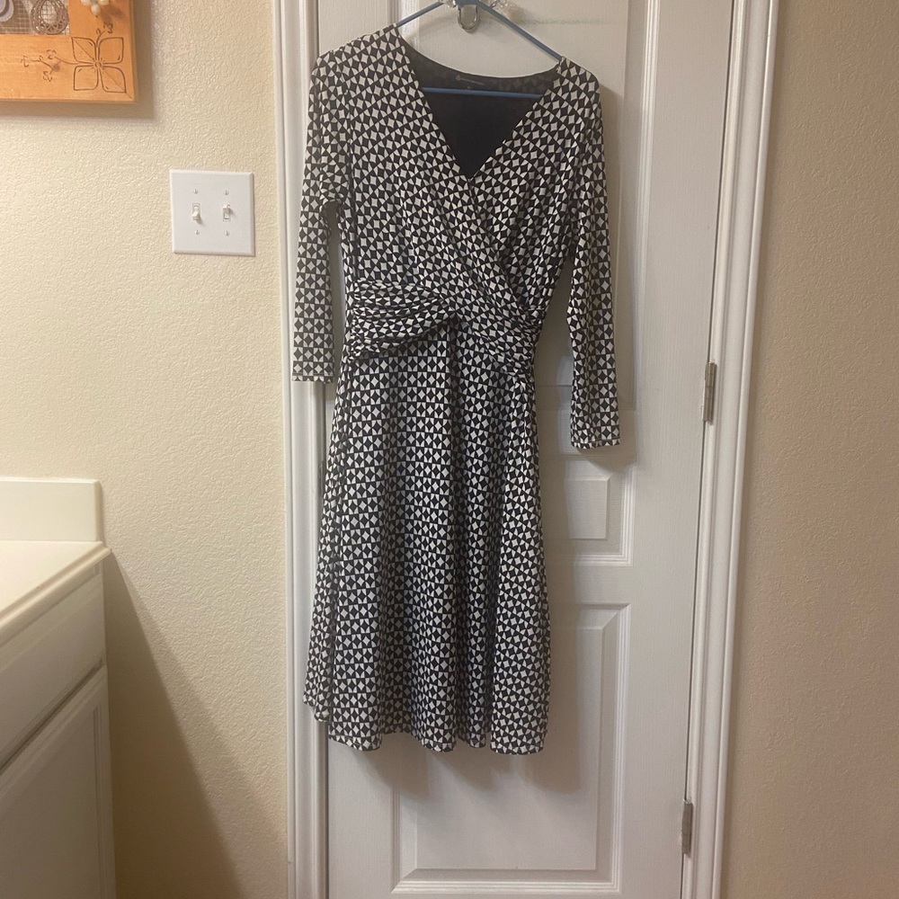Used good condition Brooks Bros A line stretch dress, fits most sizes 2, 4, 6